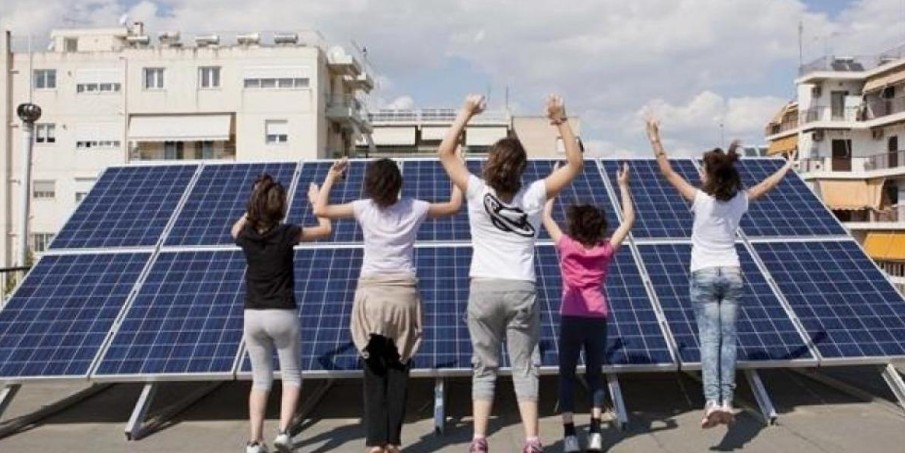 Τον Μάρτιο του 2022 ολοκληρώνεται η τοποθέτηση φωτοβολταϊκών και υγροθερμομόνωσης στα σχολεία